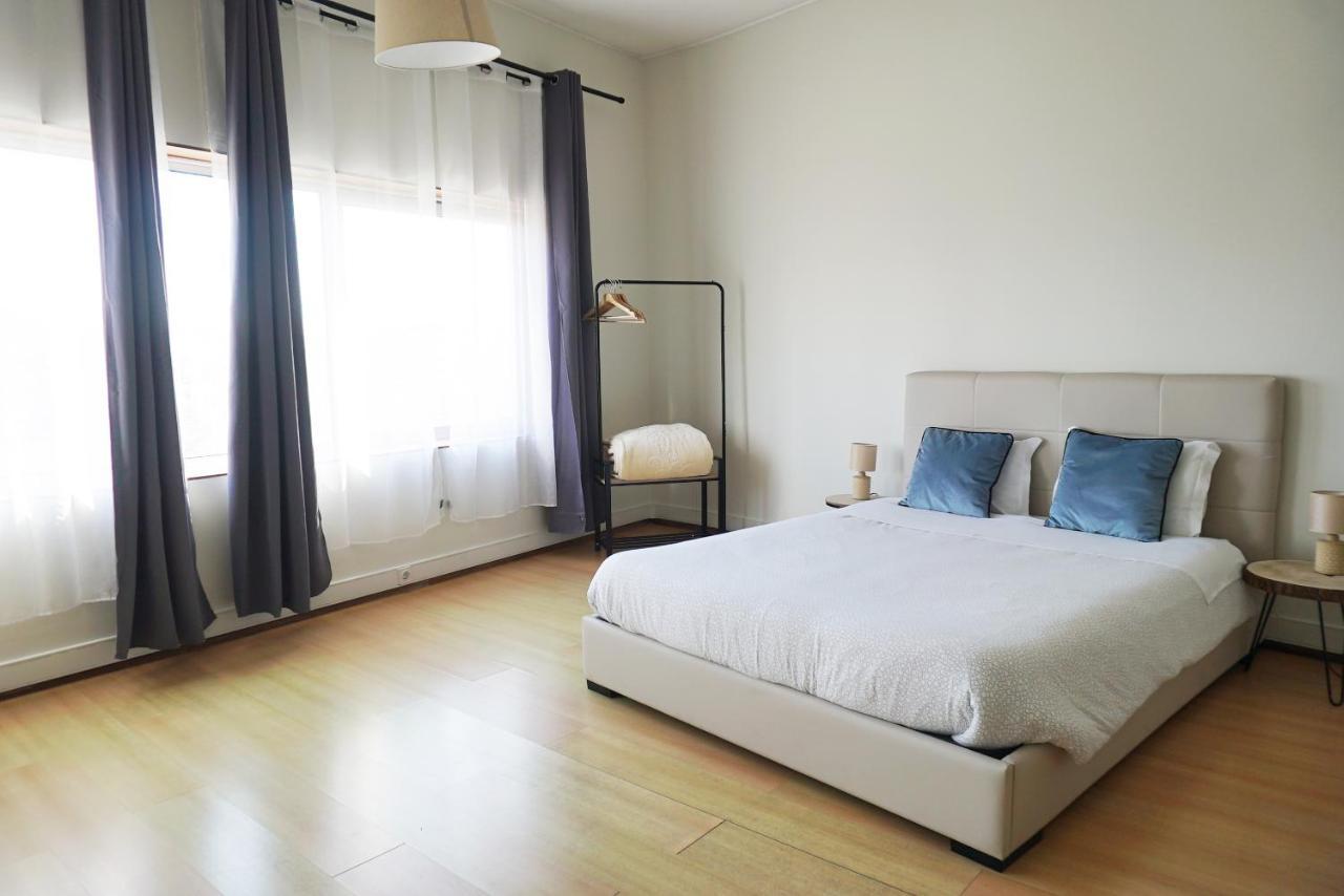 Oporto Trindade Residence ภายนอก รูปภาพ