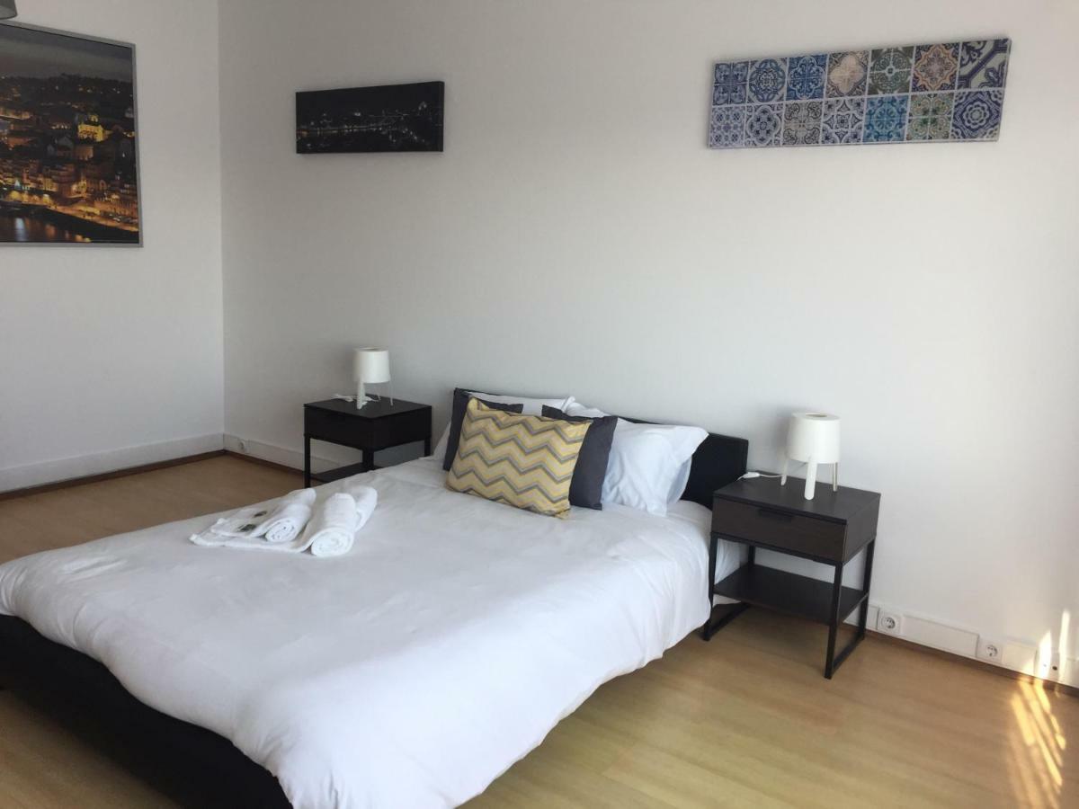 Oporto Trindade Residence ภายนอก รูปภาพ